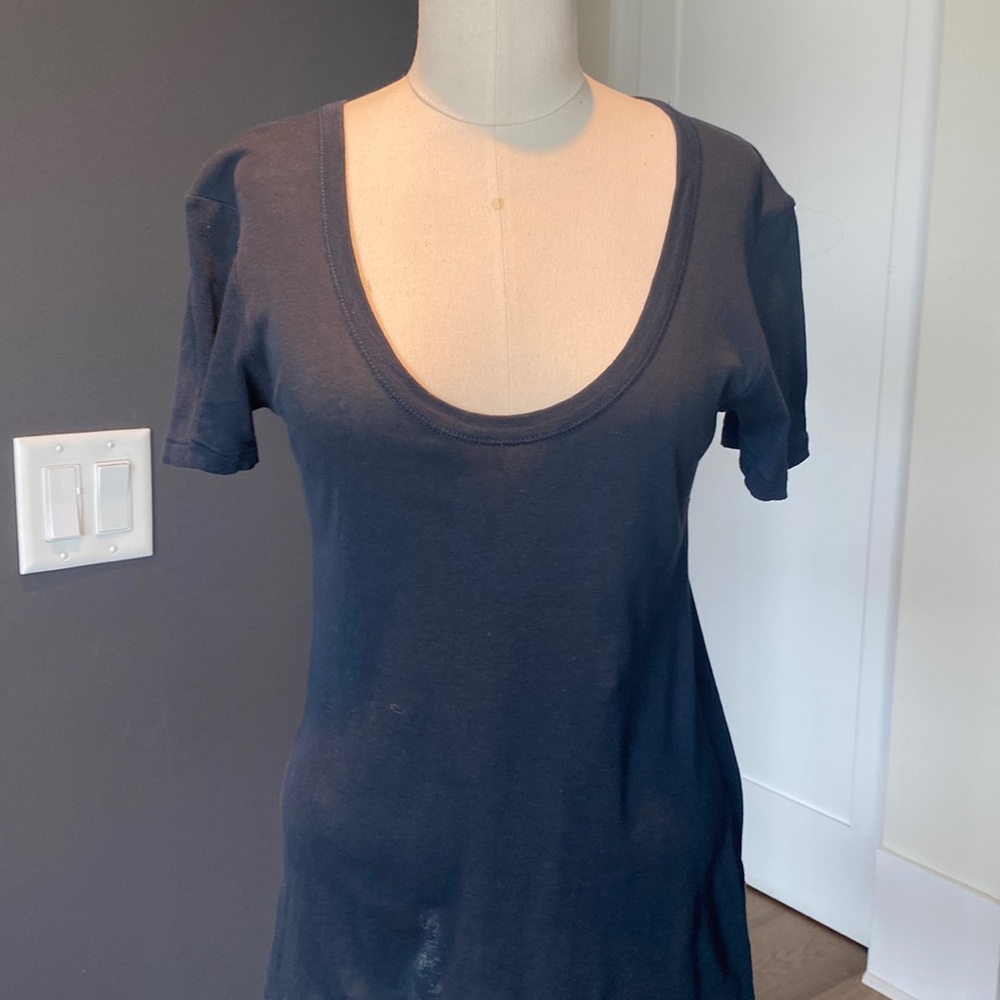 Navy Vince t shirt